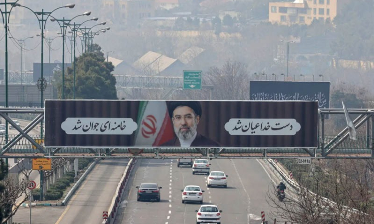 ඉරාන අරගලකරුවන් තිදෙනකුට මරණ දඬුවම  